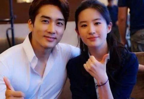 娱乐圈读心吃瓜小说,揭秘明星心机，吃瓜群众笑翻天